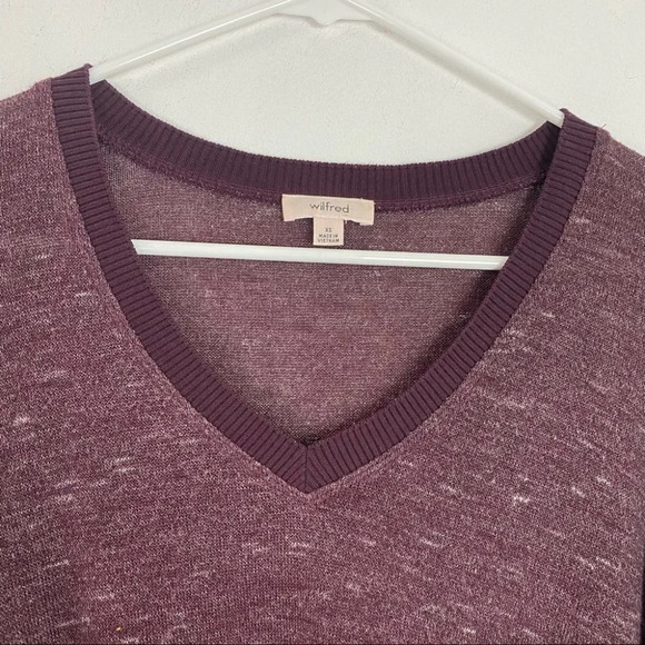 Aritzia Sweater Womens Size XS Oversized Shirt Wilfred Sherbrooke Burgundy Vneck - Picture 4 of 11